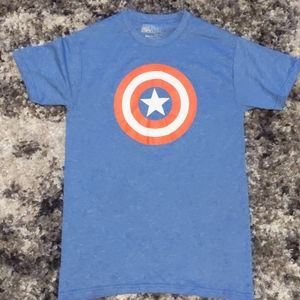 🔥3/$10 Captain America T-shirt size Small